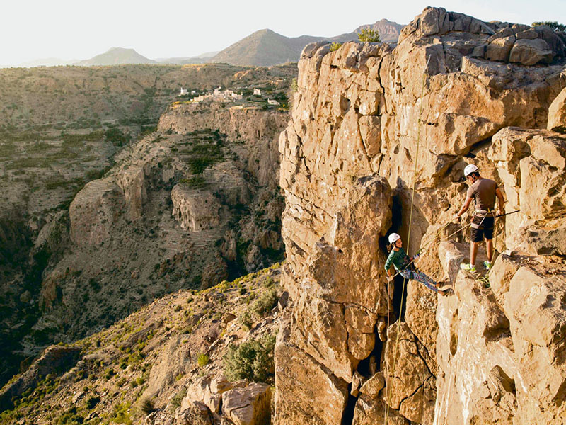 Sinaw Market & Jebel Akhdar