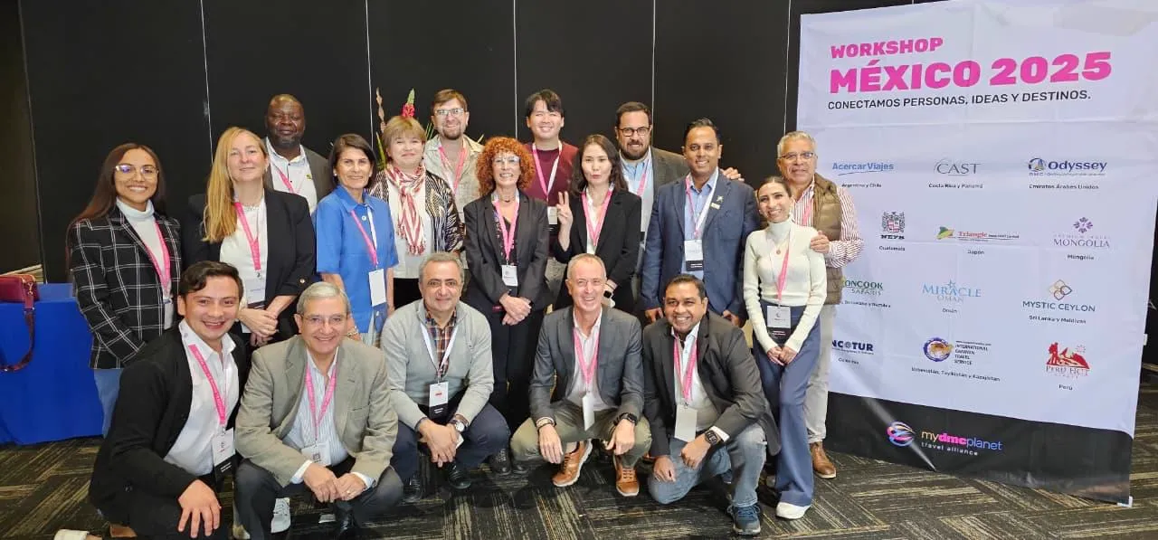 Group photo at the Workshop Mexico 2025 travel alliance event